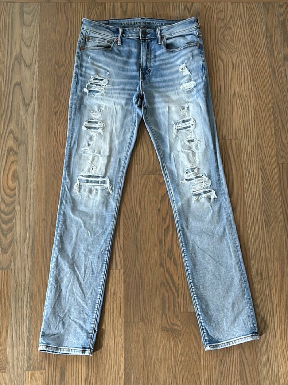 American Eagle Jeans Men's 32/34 Slim Distressed Airflex 360 Stretch Light Blue